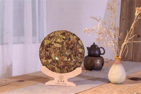 白毫银针茶产品(手把手教你鉴定100种“白毫银针”，带黑斑的银针，究竟怎么了？)