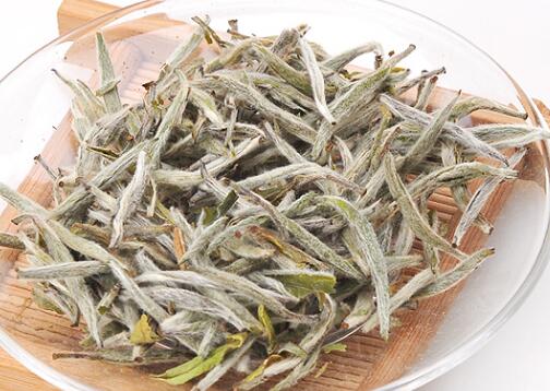 白茶白毫银针饼干茶(小林说茶：白茶饼干茶的正确冲泡方法)